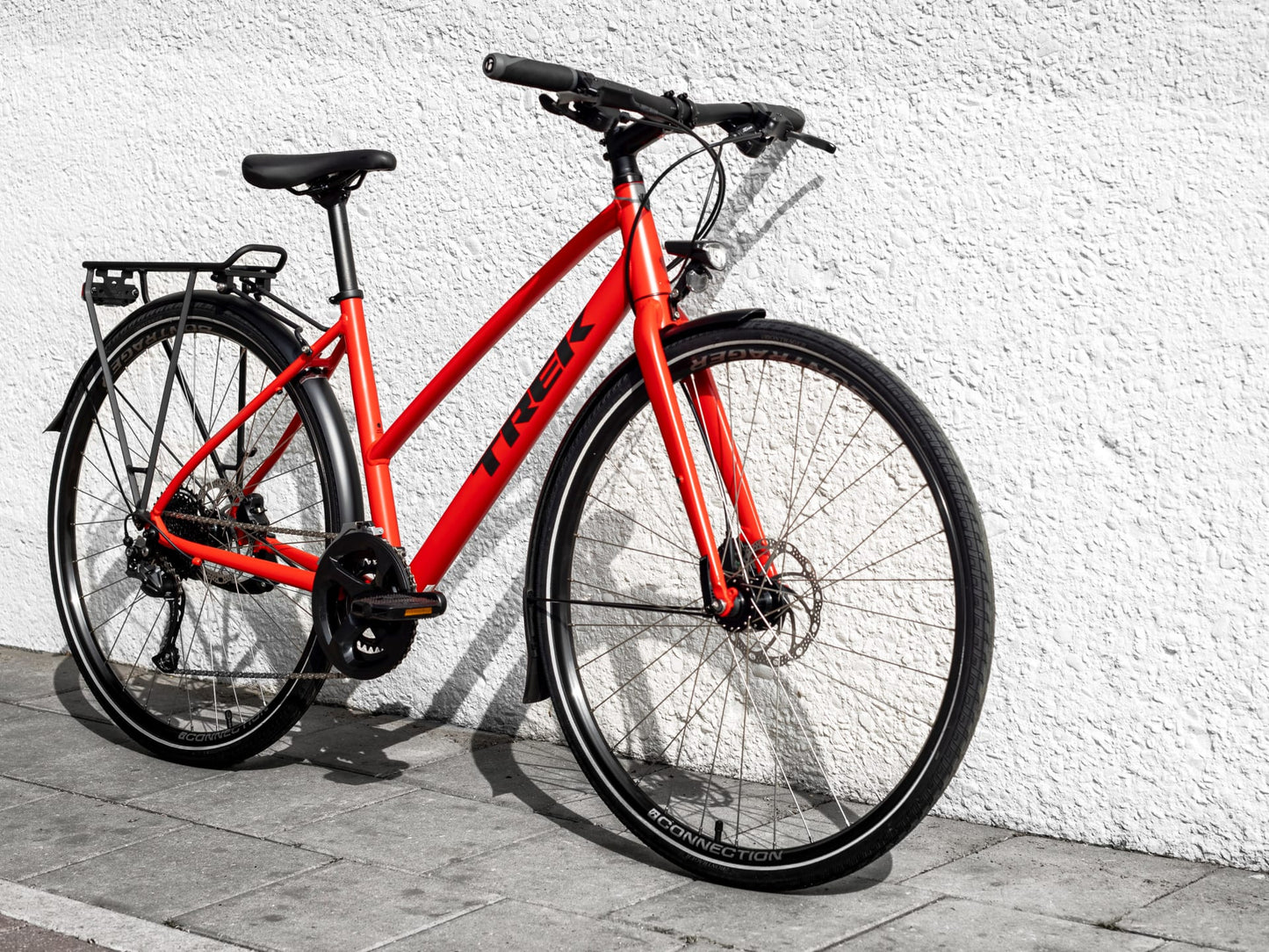 Trek FX 2 Disc Equipped Stagger - Satin Viper Red